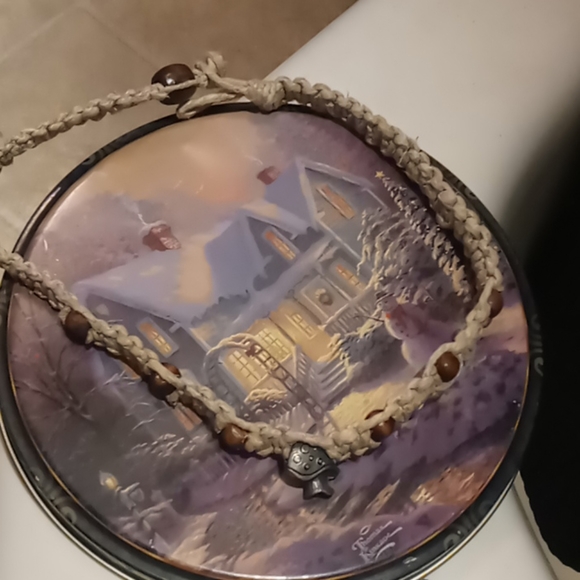 MUSHROOM PENDANT HEMP NECKLACE - Picture 2 of 2